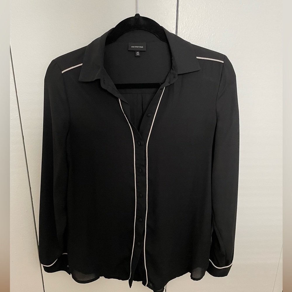 Who What Wear Black Button Front Blouse Size XS